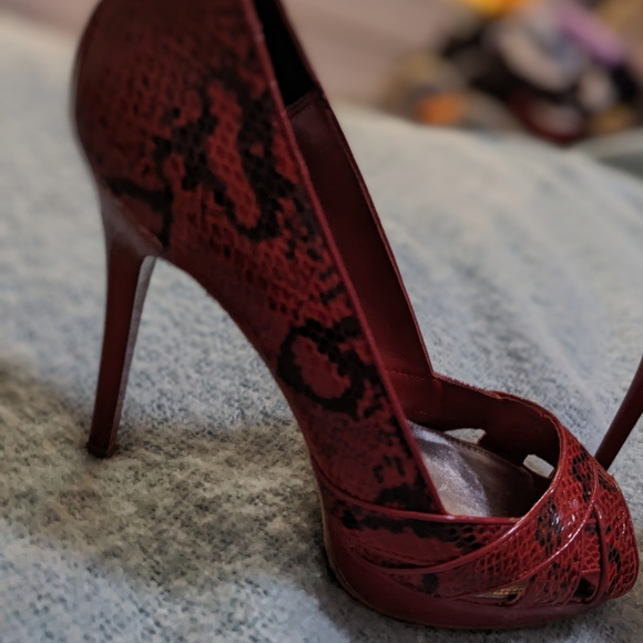 Karen Millen Red High Heel Peep Toe, Size 38 - Picture 5 of 9